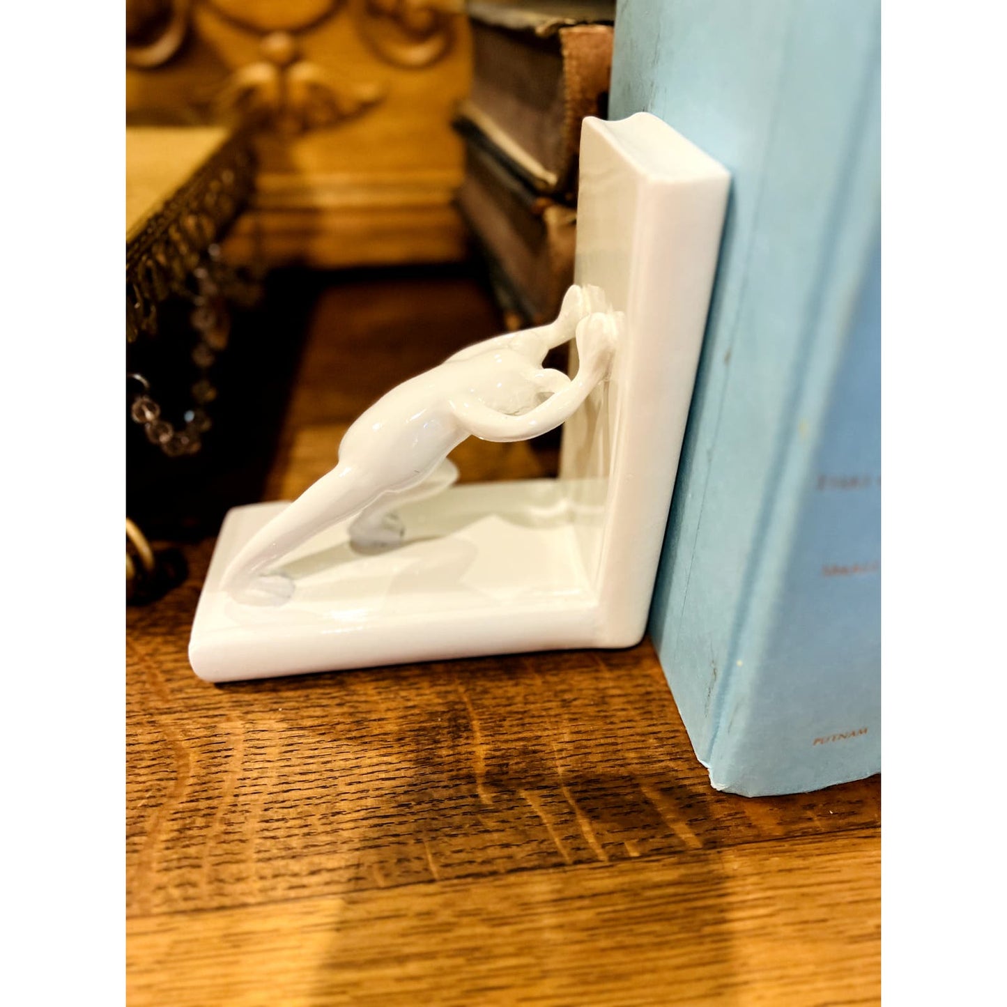 Adorable Frog Bookends